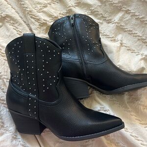 Black ankle cowboy style boots